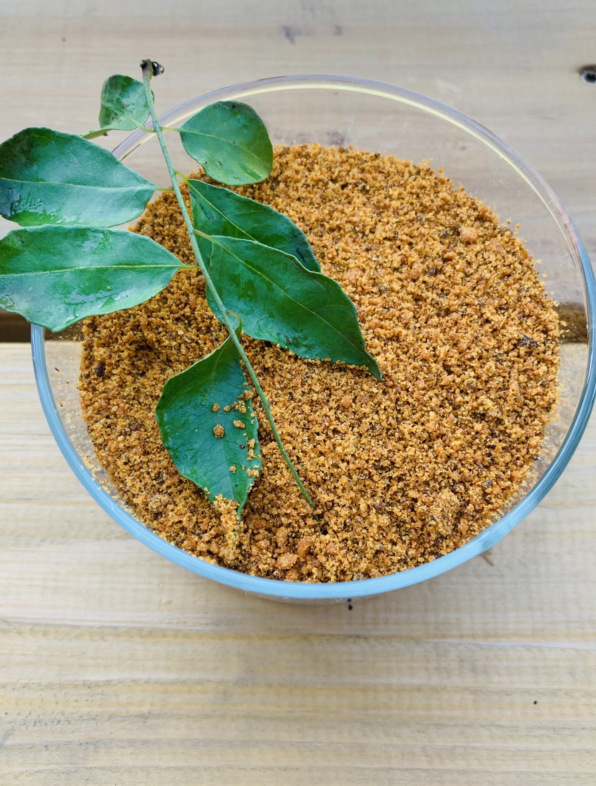 Nadan Chammanthi Podi (Roasted Chutney Powder)